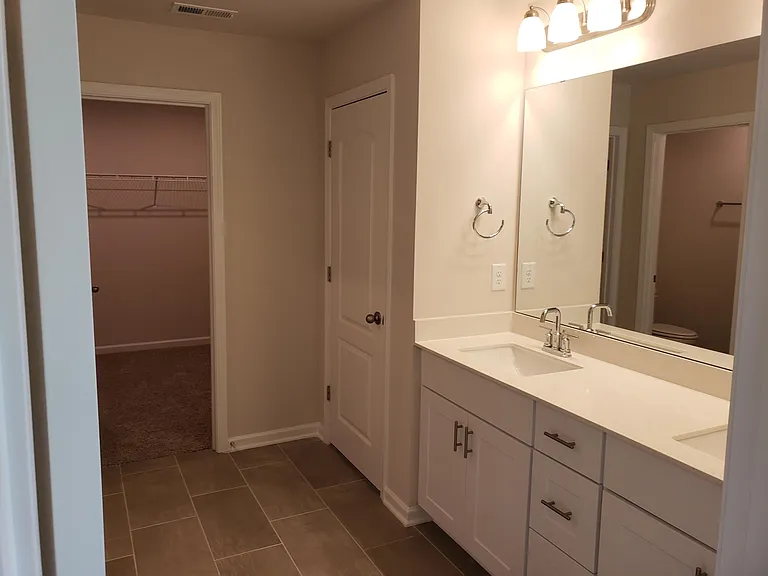 328 Joneshaven Dr — Photo 12