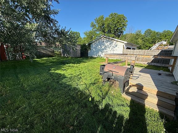 3rd image of 17633 Beach Ln
