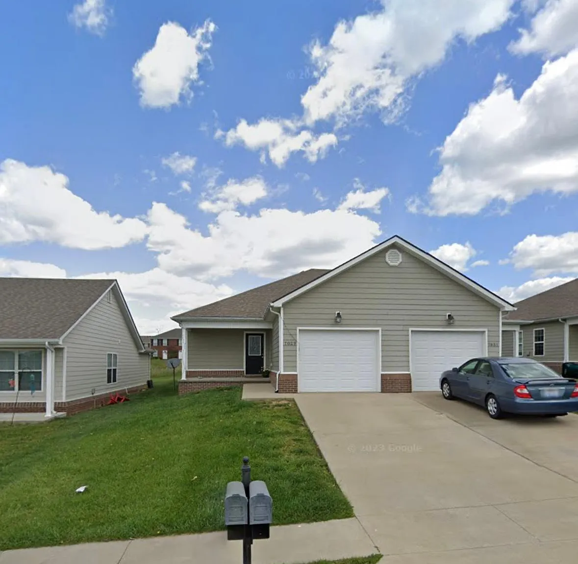 3 bed, 1300 sqft, $1,550 — Photo 1