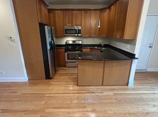 2656 N Hamlin Ave #2R, Chicago, IL 60647