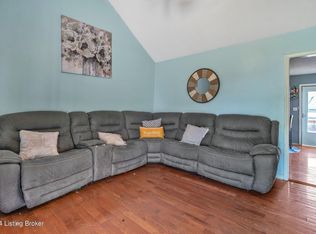 6303 Leisure Ln, Louisville, KY 40229
