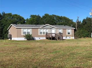 633 Grassyville Rd, Paige, TX 78659