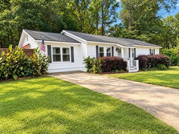 1410 Al Roberts Rd, Senoia, GA 30276
