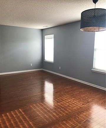 4th image of 4101 Everest Dr