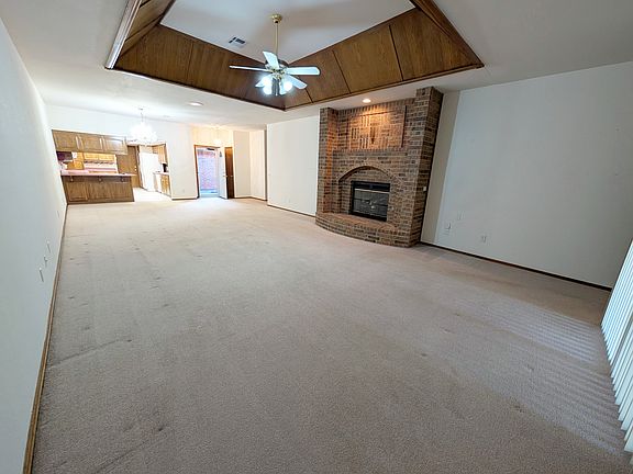 4th image of 12327 Greenlea Chase W