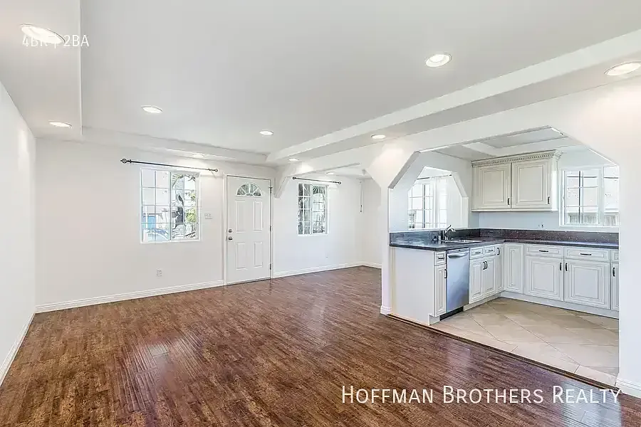 1552 S Cochran Ave Los Angeles, CA 90019 — Photo 2