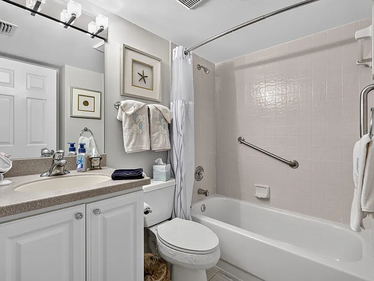 275 Palm Ave #D — Photo 31
