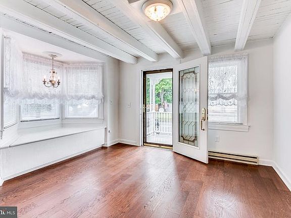 5th image of 104 S Congress St