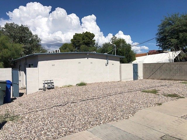 1st image of 110 W Jacinto St