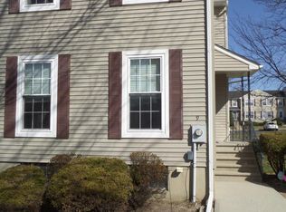 9 Mochen Ct, Sayreville, NJ 08872