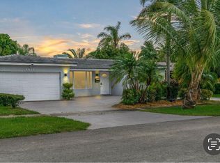 4811 Hayes St, Hollywood, FL 33021