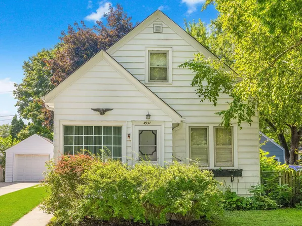 4937 North Hollywood AVENUE, Whitefish Bay, WI 53217