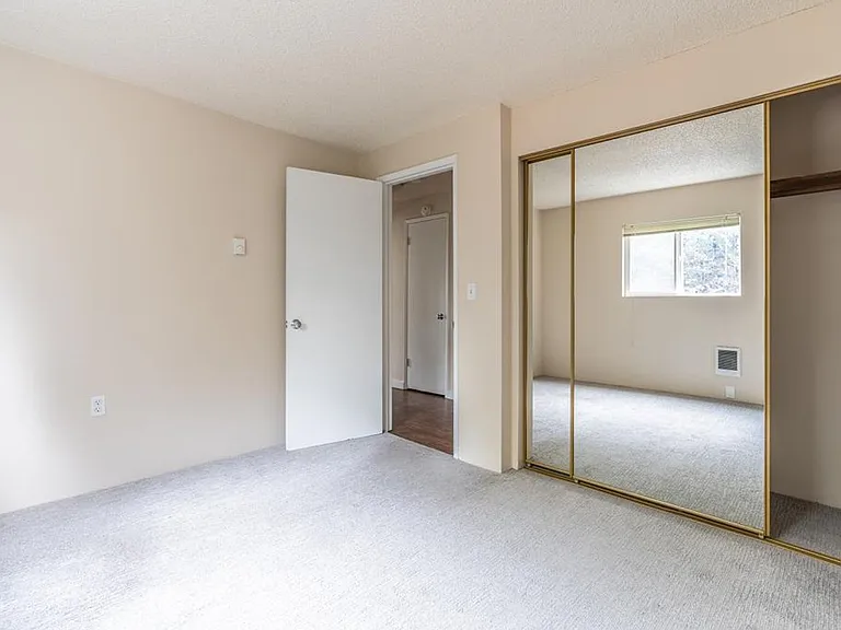 Cameo Apartments — Photo 9