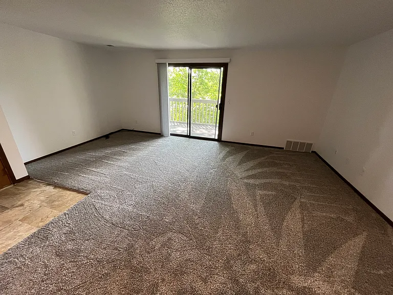 709 Fieldstone Ct #7 — Photo 6