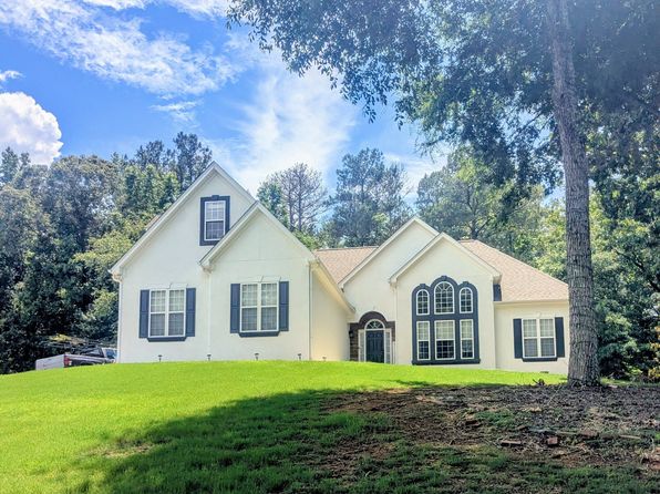 110 Lyndhurst Way