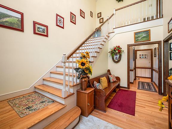 4th image of 372 Hidden Treasure Ln
