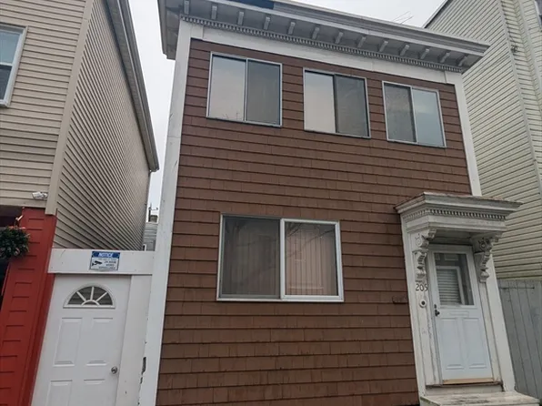 205 London St, East Boston, MA 02128