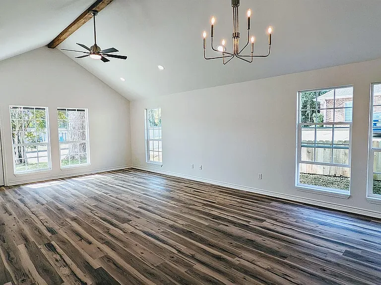 2704 Calloway Rd — Photo 10