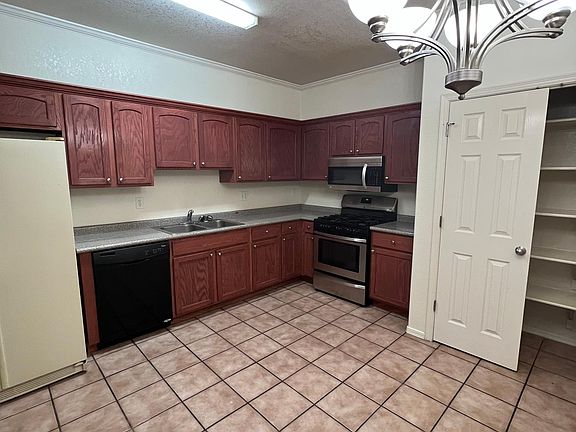 5th image of 12116 Hunter Hill Way #B