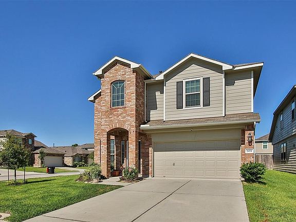 3rd image of 2434 Cactus Bend Dr