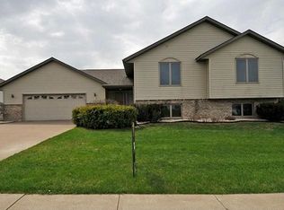 110 Larkspur Ln E, Onalaska, WI 54650
