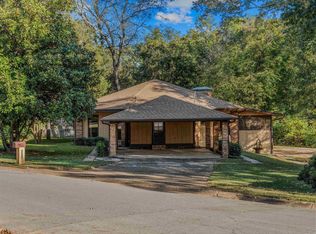 1718 Rock Creek Dr, Benton, AR 72019