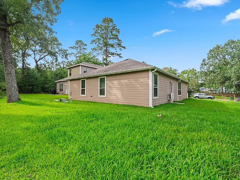 709 Little River Dr — Photo 14