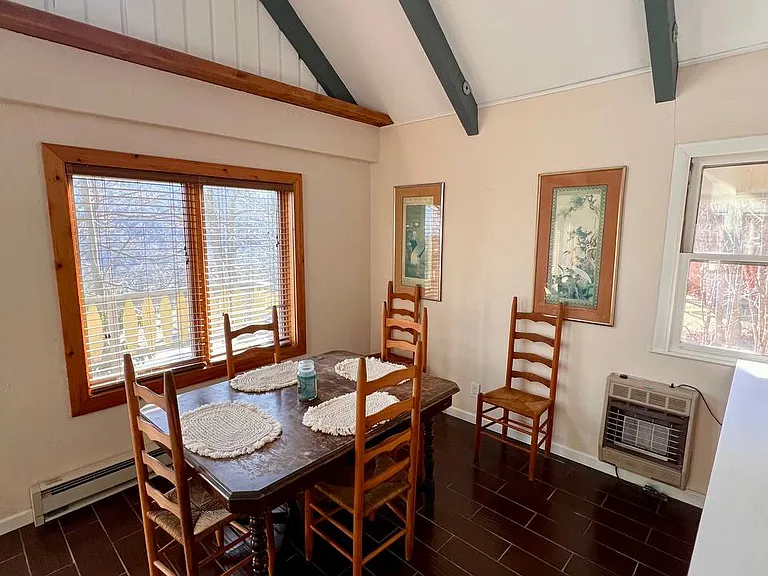 1552 Skyland Dr — Photo 10