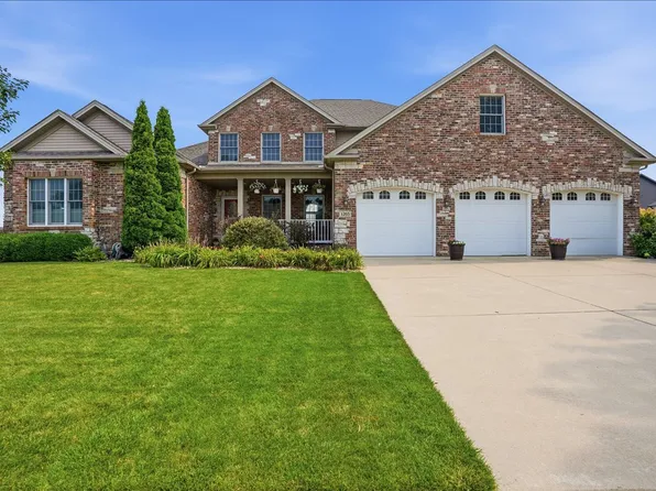 1203 Silver Oak Cir, Normal, IL 61761