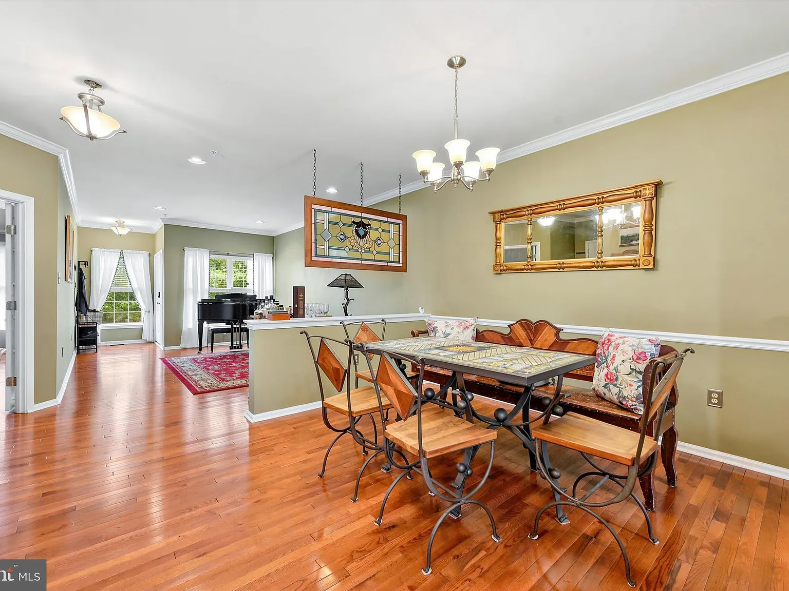3 bed, 3.5 bath, 2808 sqft, $2,850 — Photo 4