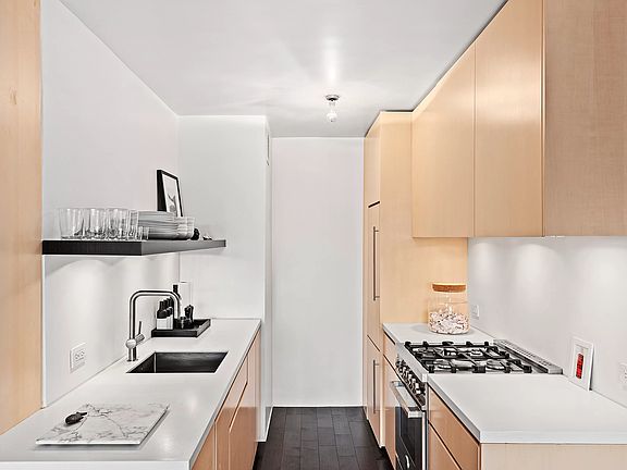5th image of 77 7th Ave APT 16C