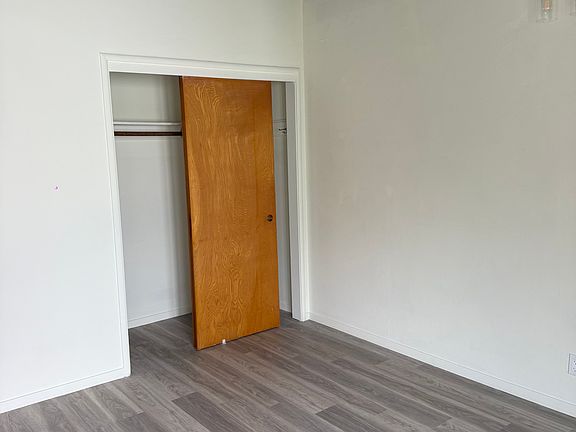 closet bedroom2