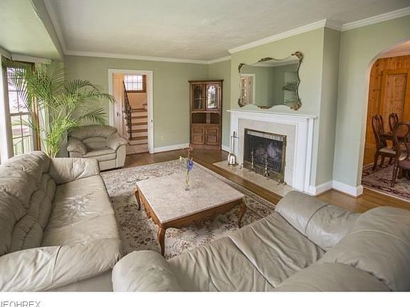 4th image of 20595 Beachwood Dr