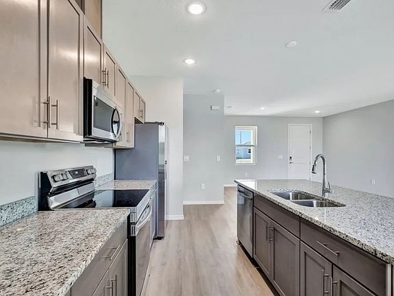 2nd image of 2115 NE 16th Terrace Cpe