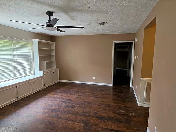 5th image of 2204 Mimosa Ct
