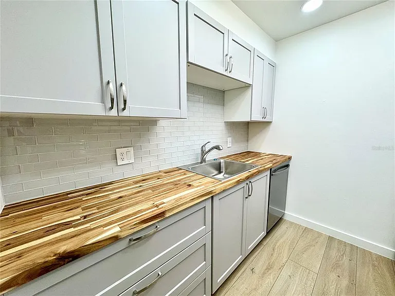 9205 Tudor Dr #C208 — Photo 10