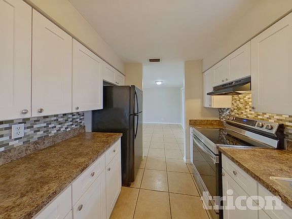 5th image of 1753 Linwood Cir