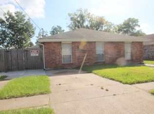 7733 Dorsett Dr, New Orleans, LA 70128