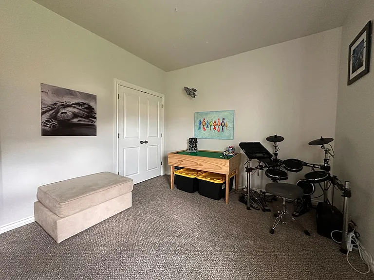 5923 NE Yorktown Ct — Photo 9