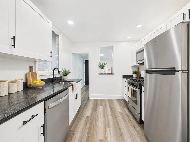 11 S 45th St — Photo 8