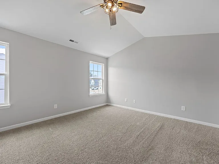 4500 Sandstone Dr — Photo 13