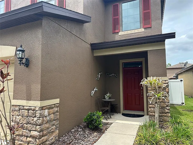 4515 Savannah Holly Pl — Photo 2