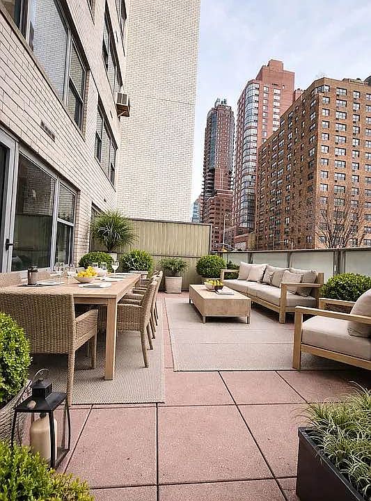 1st image of 250 E 63rd St APT 210
