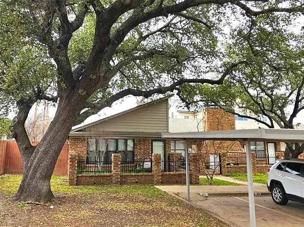 1101 Glenbrook St, Benbrook, TX 76126