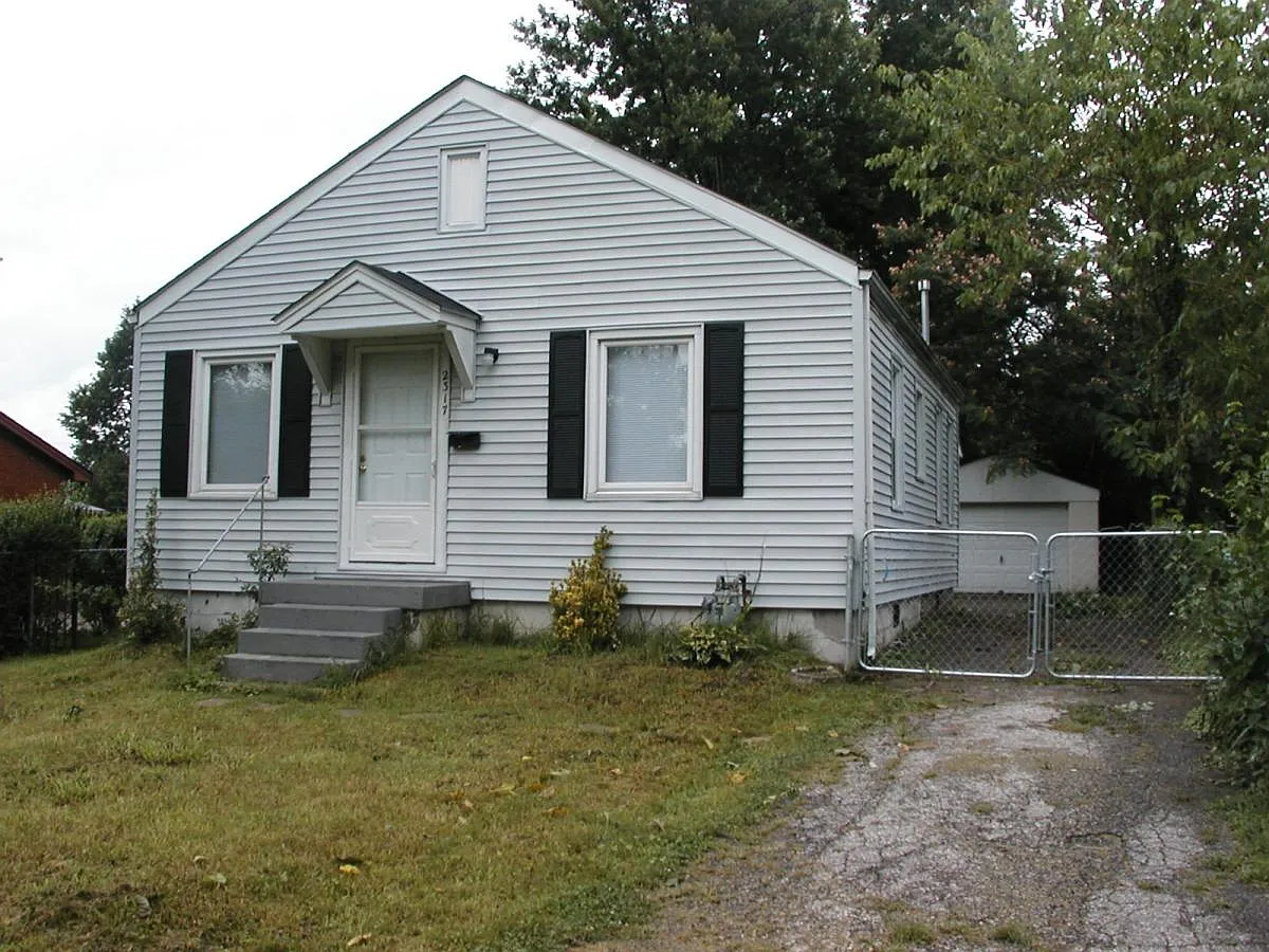 2 bed, 900 sqft, $850 — Photo 2