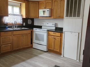 1089B Garrison Branch Rd, Cottontown, TN 37048