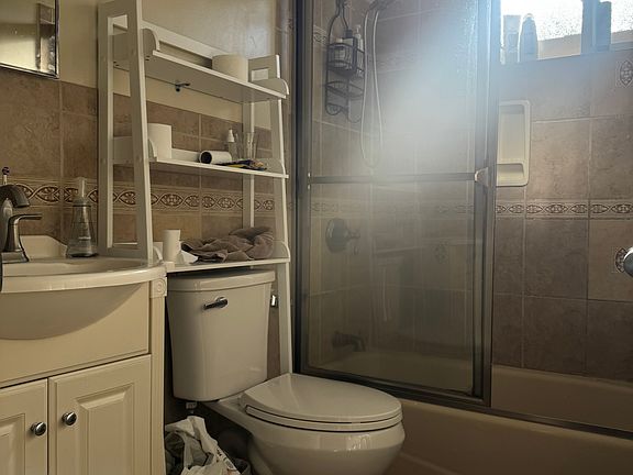 shared full bathroom with other rooms