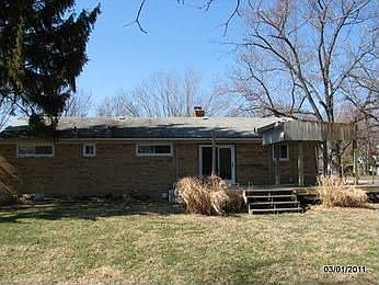 4th image of 10641 Grove Ave
