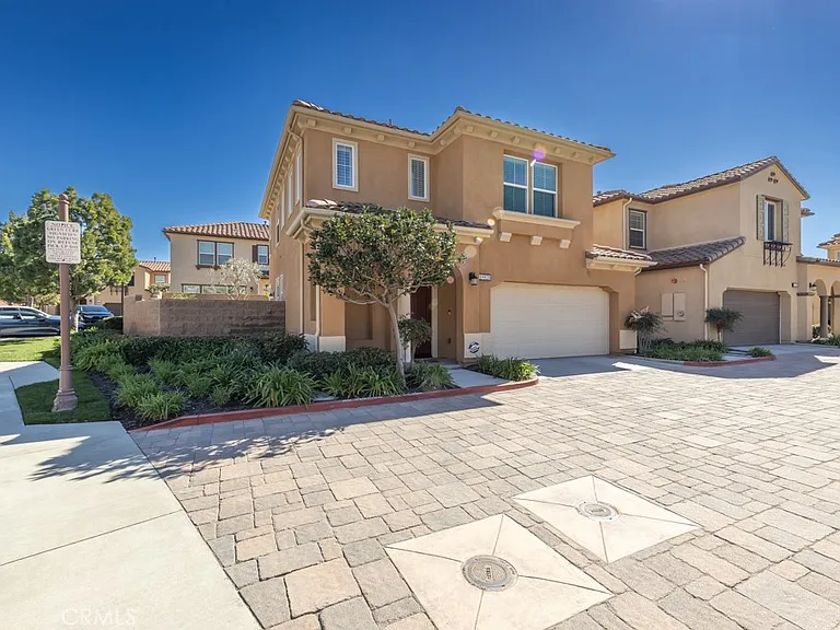 19928 Esmeralda Ct — Photo 2