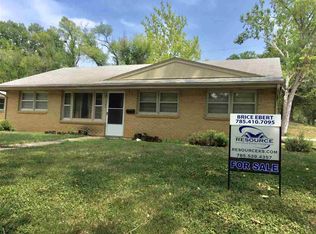 1500 Hartford Rd, Manhattan, KS 66502